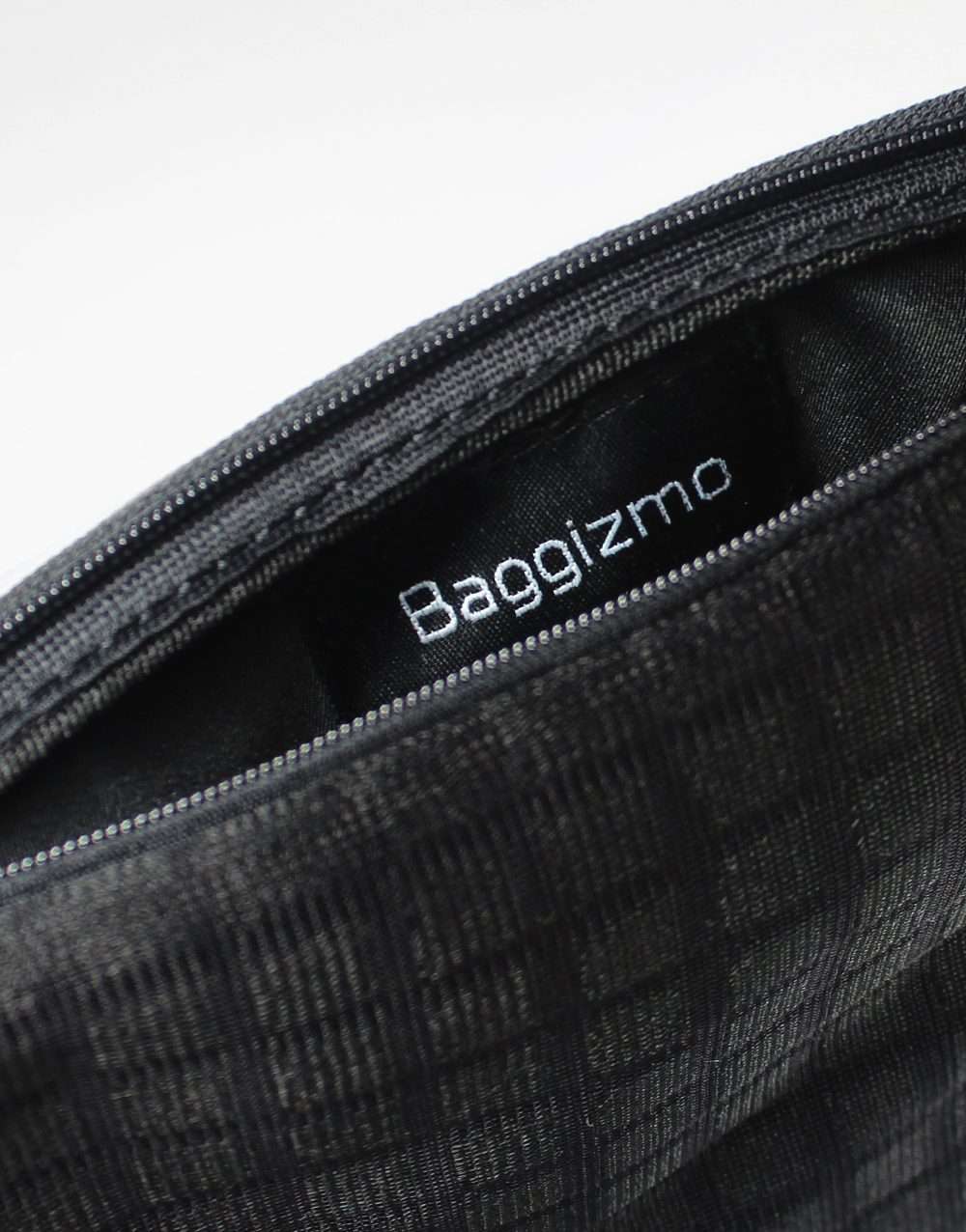 Baggizmo brandmark on black textile